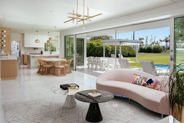 2622 S Calle Palo Fierro, Palm Springs, CA 92264