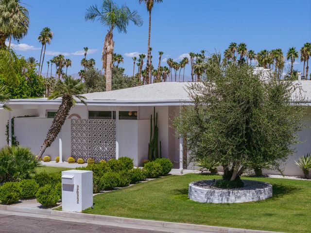 2622 S Calle Palo Fierro, Palm Springs, CA 92264