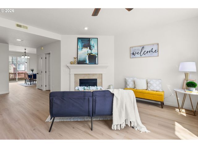 3181 Se BROOKWOOD Ave, Hillsboro, OR 97123