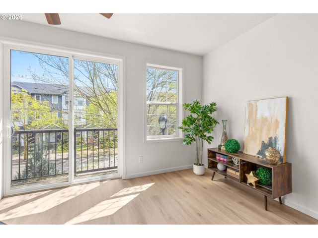 3181 Se BROOKWOOD Ave, Hillsboro, OR 97123
