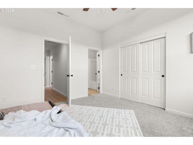 3181 Se BROOKWOOD Ave, Hillsboro, OR 97123