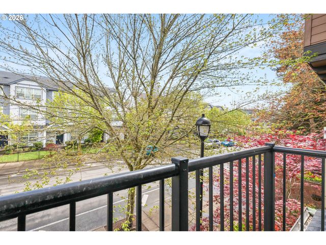 3181 Se BROOKWOOD Ave, Hillsboro, OR 97123