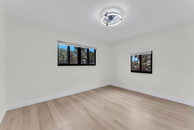 1398 NE 37th Street, Oakland Park, FL 33334