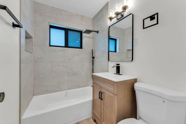 1398 NE 37th Street, Oakland Park, FL 33334