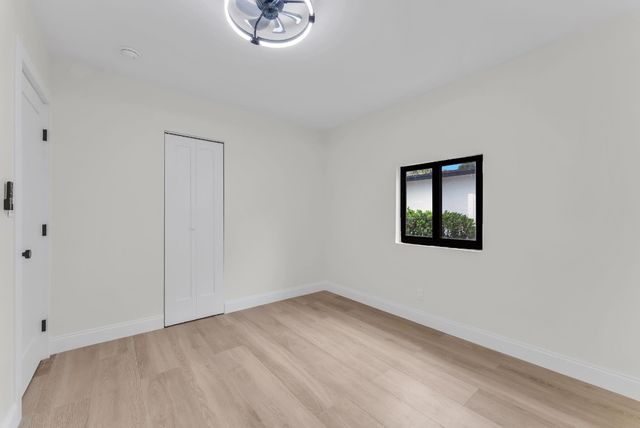 1398 NE 37th Street, Oakland Park, FL 33334