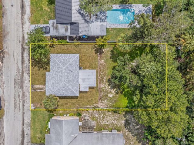 1398 NE 37th Street, Oakland Park, FL 33334