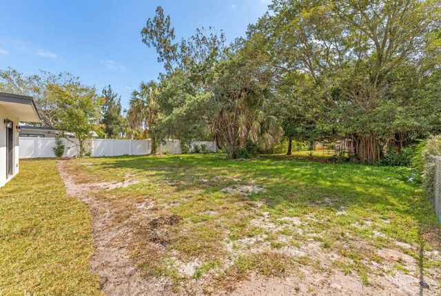 1398 NE 37th Street, Oakland Park, FL 33334
