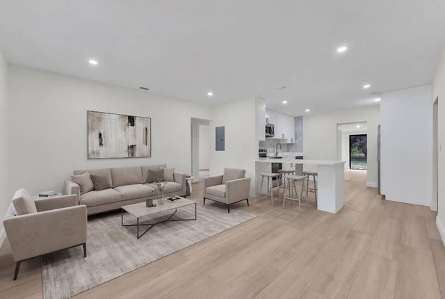 1398 NE 37th Street, Oakland Park, FL 33334