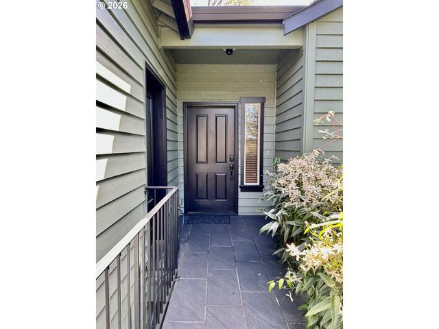 11450 Sw CAPITOL Hwy, Portland, OR 97219