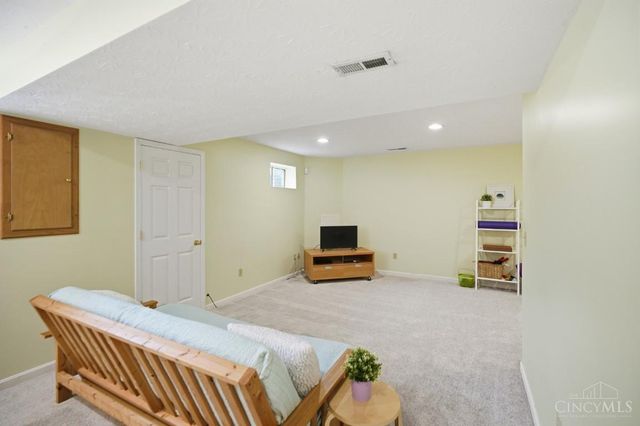 6476 Colonial Orchard Court, Liberty Twp, OH 45011