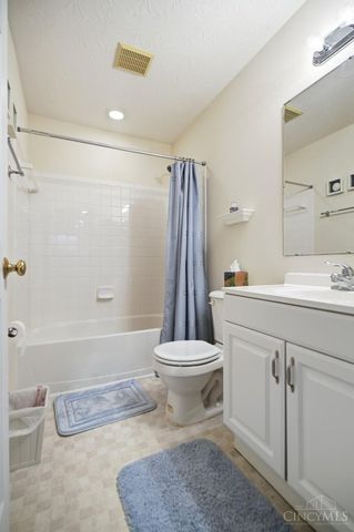 6476 Colonial Orchard Court, Liberty Twp, OH 45011