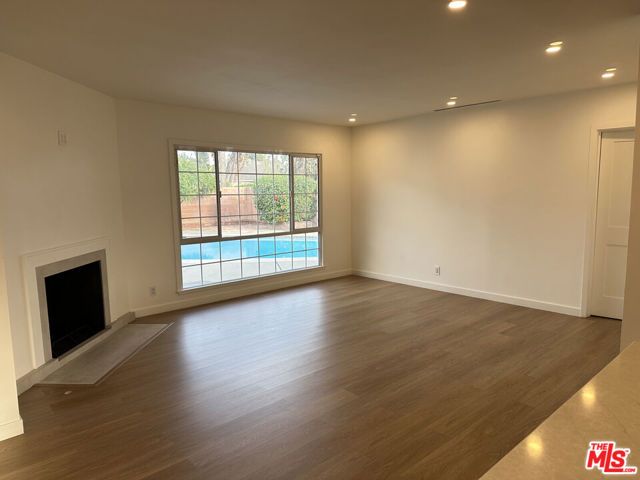 8938 Monogram Avenue, Los Angeles, CA 91343