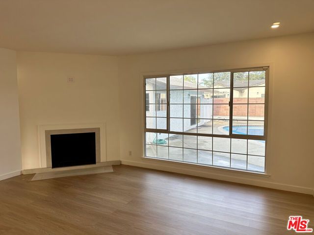 8938 Monogram Avenue, Los Angeles, CA 91343