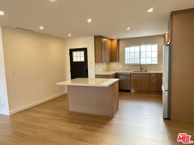 8938 Monogram Avenue, Los Angeles, CA 91343