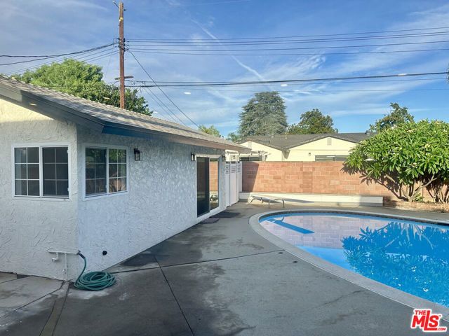 8938 Monogram Avenue, Los Angeles, CA 91343