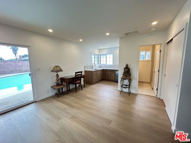 8938 Monogram Avenue, Los Angeles, CA 91343
