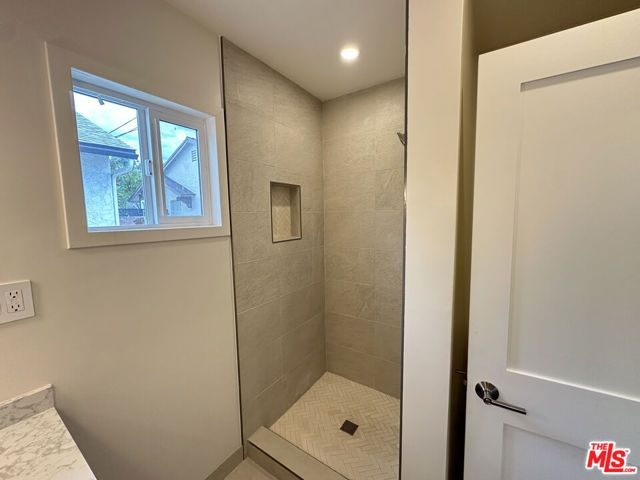 8938 Monogram Avenue, Los Angeles, CA 91343