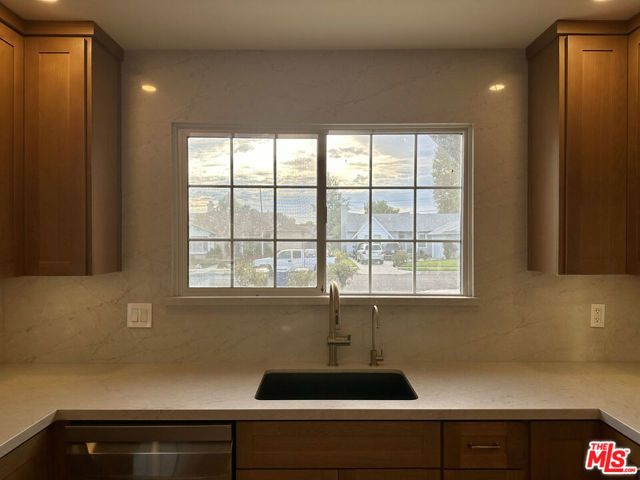 8938 Monogram Avenue, Los Angeles, CA 91343