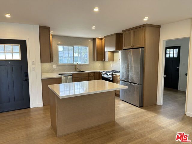 8938 Monogram Avenue, Los Angeles, CA 91343