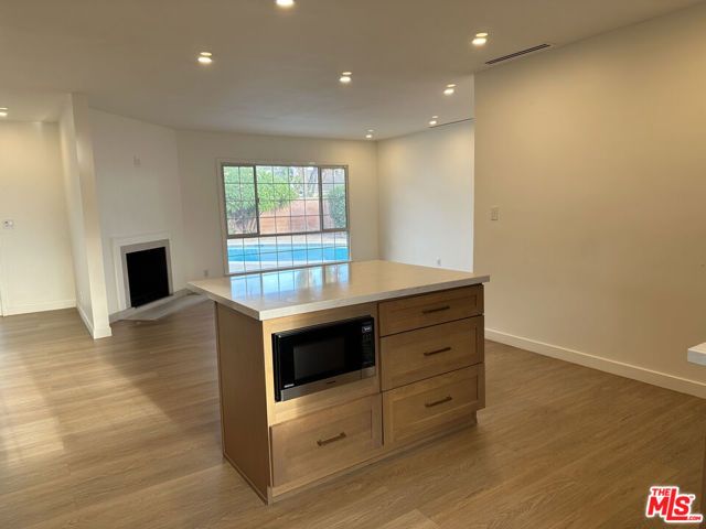 8938 Monogram Avenue, Los Angeles, CA 91343