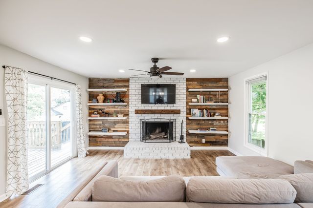 110 Pico Ct, Hendersonville, TN 37075