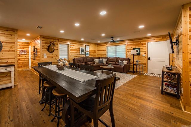 75 Stark Avenue, Greers Ferry, AR 72067