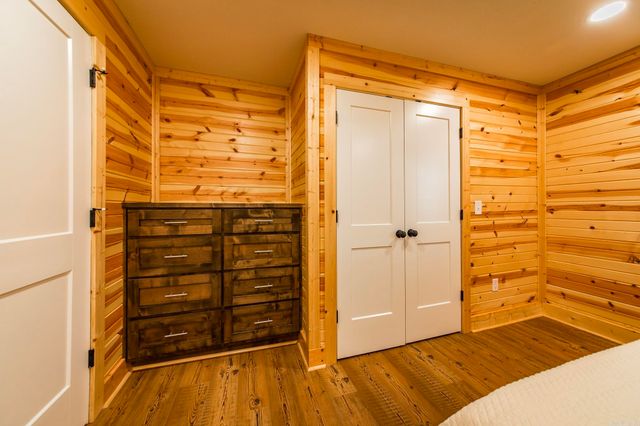 75 Stark Avenue, Greers Ferry, AR 72067