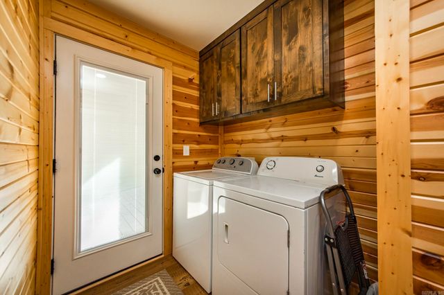 75 Stark Avenue, Greers Ferry, AR 72067