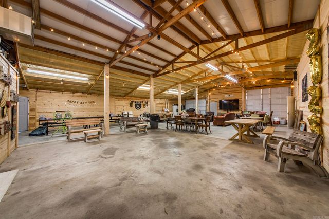 75 Stark Avenue, Greers Ferry, AR 72067