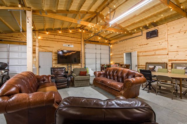 75 Stark Avenue, Greers Ferry, AR 72067