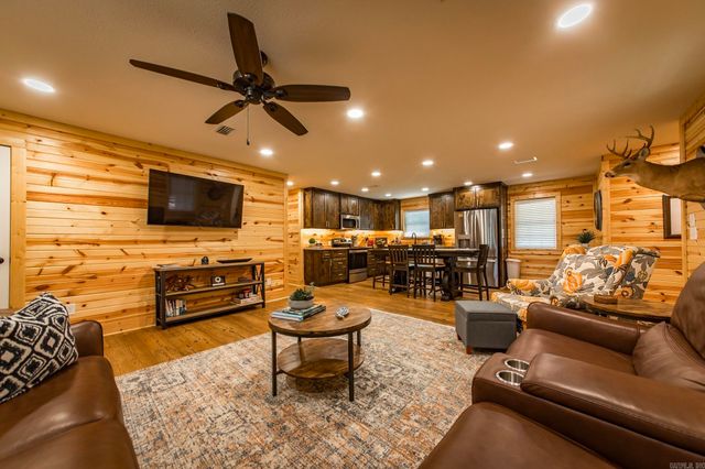 75 Stark Avenue, Greers Ferry, AR 72067