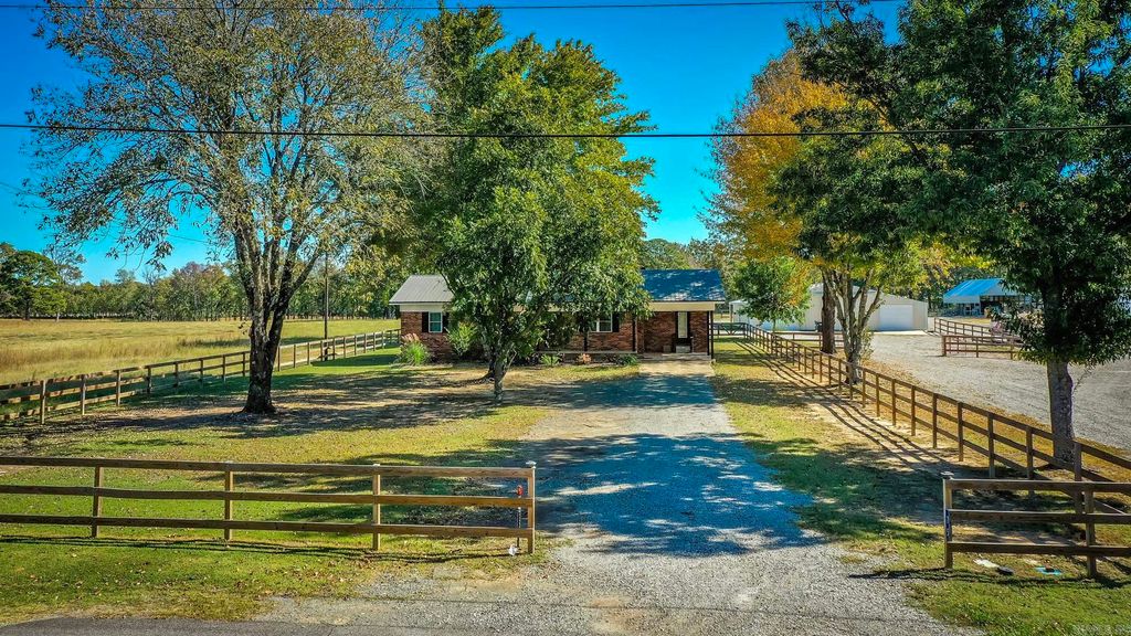 75 Stark Avenue, Greers Ferry, AR 72067