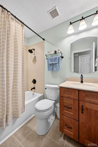 162 Rutherglen Drive, Valley Park, MO 63088