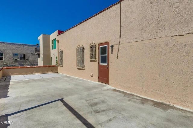 833 Ridgewood, Los Angeles, CA 90038