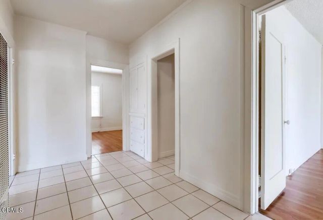 833 Ridgewood, Los Angeles, CA 90038