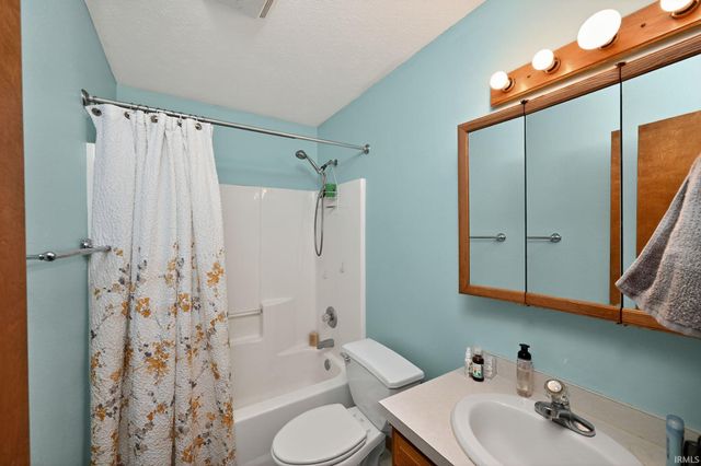 30175 Wynd Tree Boulevard, Elkhart, IN 46516