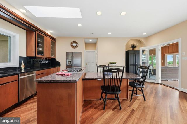 2832 COX NECK RD, Chester, MD 21619