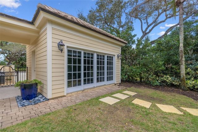 681 N Tomahawk Trail, Vero Beach, FL 32963