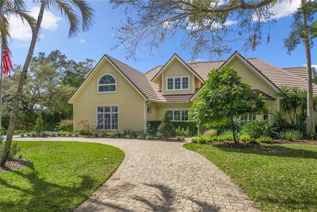 681 N Tomahawk Trail, Vero Beach, FL 32963