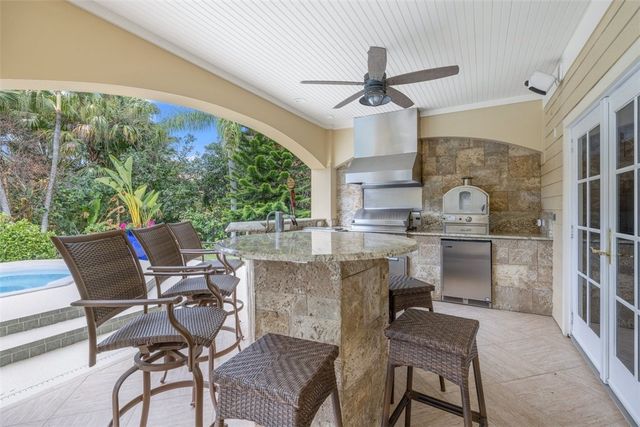 681 N Tomahawk Trail, Vero Beach, FL 32963