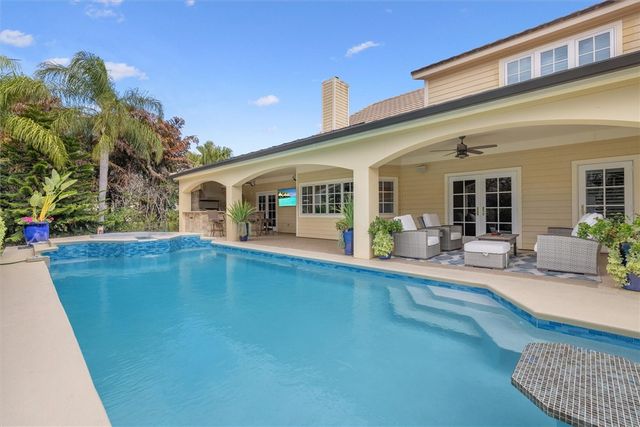 681 N Tomahawk Trail, Vero Beach, FL 32963