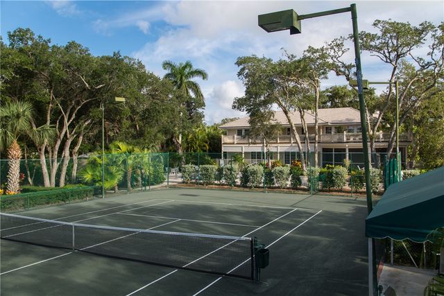 681 N Tomahawk Trail, Vero Beach, FL 32963