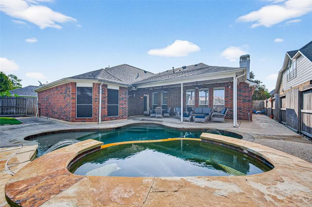 15922 Clipper Pointe Drive, Cypress, TX 77429