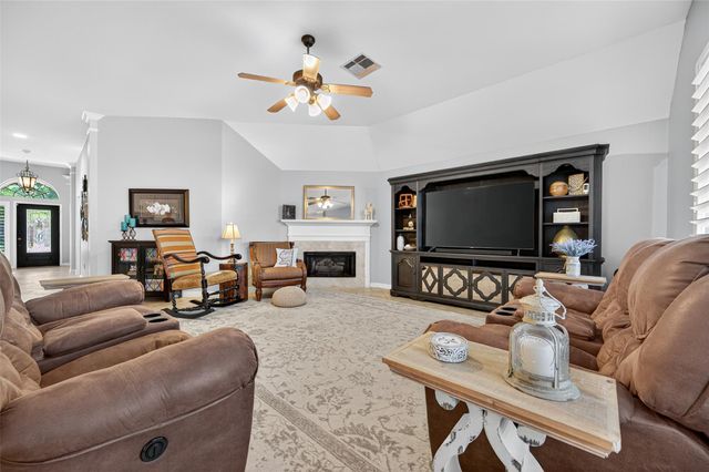 15922 Clipper Pointe Drive, Cypress, TX 77429