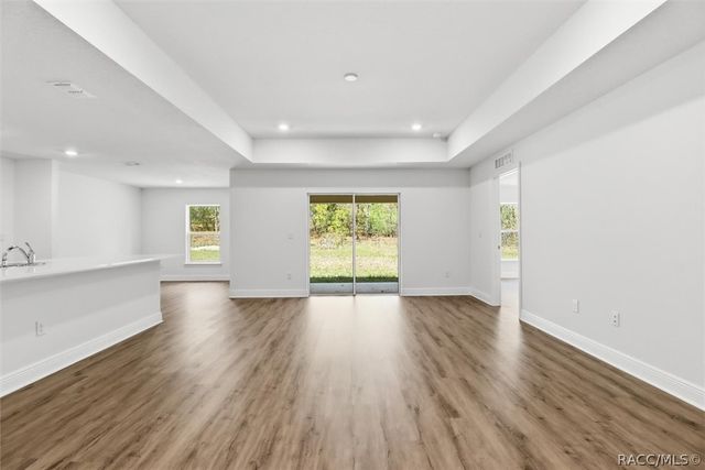 9228 N Athens Drive, Dunnellon, FL 34433