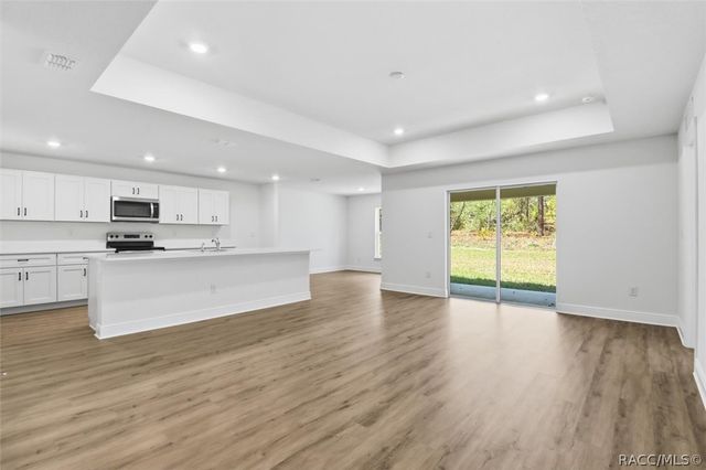 9228 N Athens Drive, Dunnellon, FL 34433