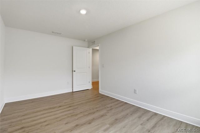 9228 N Athens Drive, Dunnellon, FL 34433