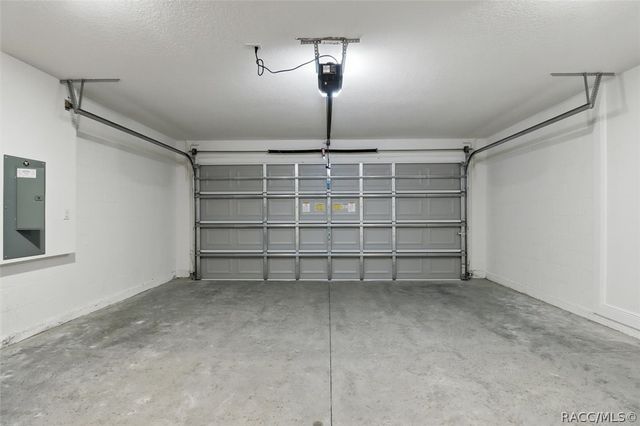 9228 N Athens Drive, Dunnellon, FL 34433