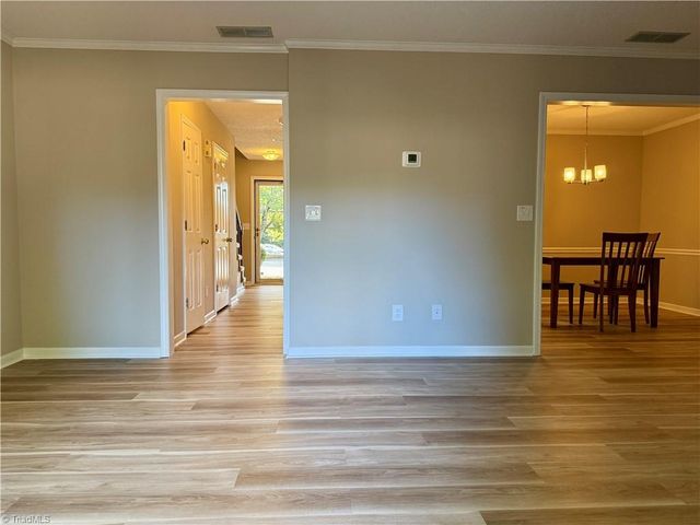 3131 Burke Mill Court, Winston-salem, NC 27103