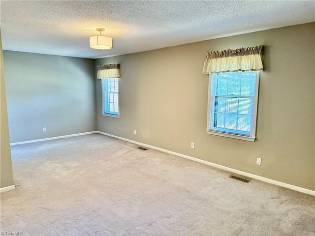 3131 Burke Mill Court, Winston-salem, NC 27103